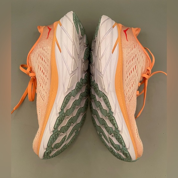 Hoka One One Clifton 8 Running Shoes Size 7 Cantaloupe/Silver Peony Orange Peach - Picture 7 of 11